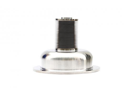 Metal sealing element radial seal