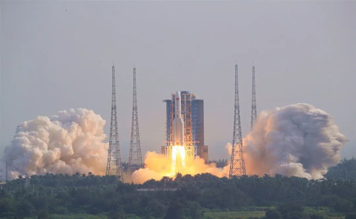 長征5号Bロケットが中国の天宮宇宙ステーションの孟天モジュールを軌道に乗せた。